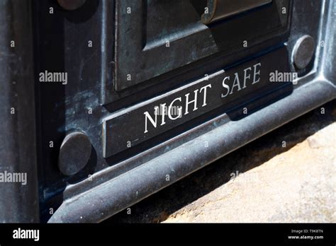 Bank wall night safe hi-res stock photography and images - Alamy