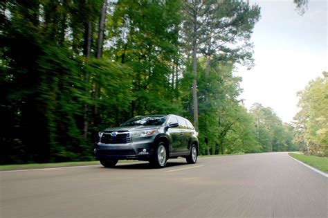 2014 Toyota Highlander: Around the Block - Automobile Magazine