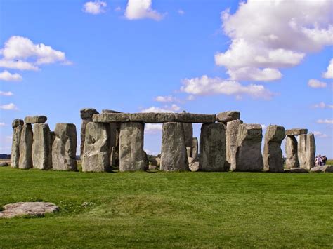 Stonehenge, Wiltshire, England - Tourist Destinations