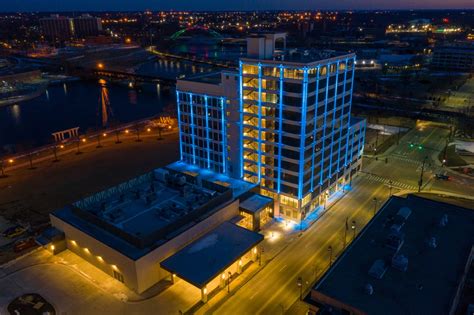 Embassy Suites by Hilton Rockford Riverfront Exterior