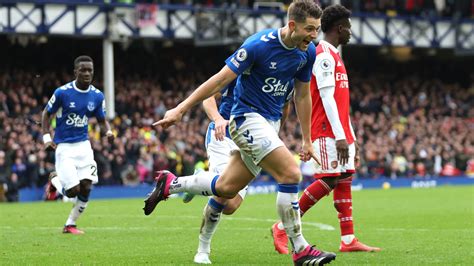 Everton 1 Arsenal 0 LIVE: Tarkowski header seals HUGE win as Sean Dyche STUNS Gunners at ...