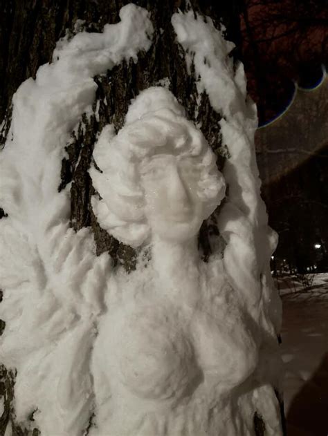 20 Snow Sculptures On Tree Trunks Made By A Russian Chemist Who Just ...