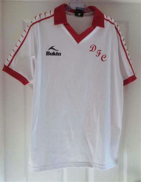 Darlington 1976-77 Home Kit