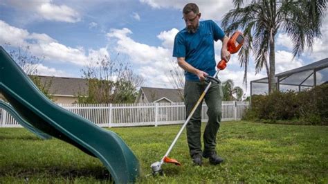 Husqvarna Battery String Trimmer Hands-On Review | 520iLX - PTR