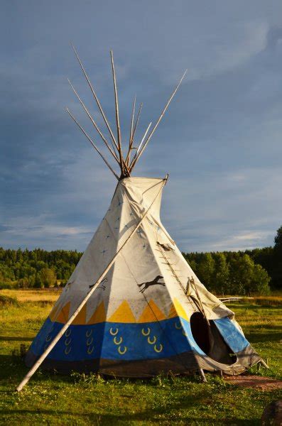 Wigwam Stock Photos, Royalty Free Wigwam Images | Depositphotos