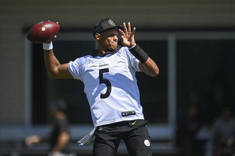 Former Steelers QB Josh Dobbs Tries Out for Baltimore Ravens