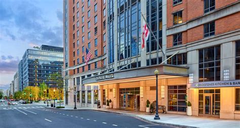 Washington DC Convention Center Hotels - Embassy Suites DC