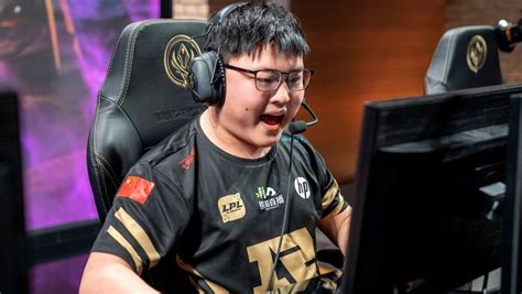 LoL esports: RNG drops Uzi for the Summer Split