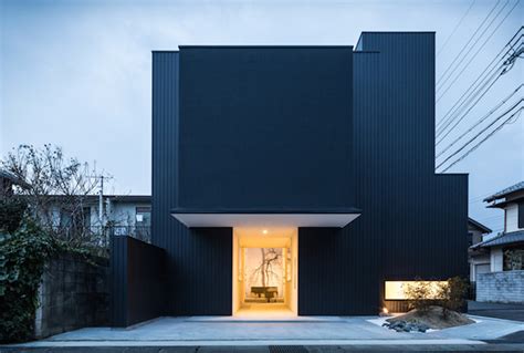 Black Framing House in Japan – Fubiz Media