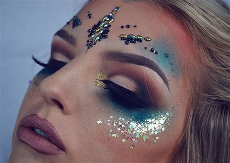 Step Up Your Festival Makeup Game With Glitter | EDM Identity