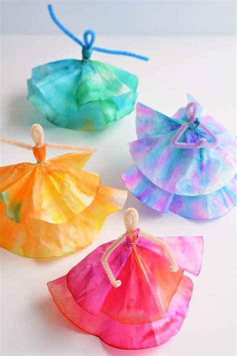 The 11 Best Coffee Filter Crafts for Kids | The Eleven Best | Basteln mit pfeifenreinigern ...