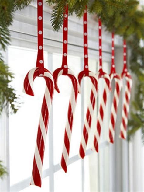 40 Christmas Decoration Ideas In All Shades Of Red - DigsDigs