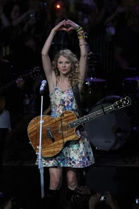 Taylor Swift's 13 Hour Meet & Greet - Taylor Swift Photo (12963370) - Fanpop