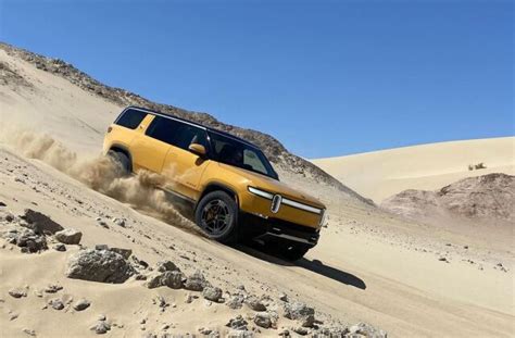 2023 Rivian R1S vs. 2023 Tesla Model X: Head to Head | U.S. News