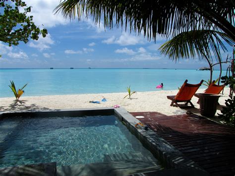 Alberca, playa y mar | Deluxe Beach Villa, Taj Exotica Maldi… | Flickr