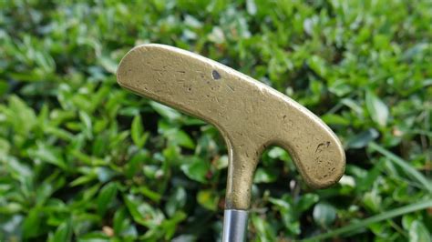 1945-1951 Bullseye Putter - The Vintage Golfer - YouTube