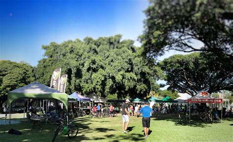 Townsville police and recruits at 'Ride to Riverway' - Townsville