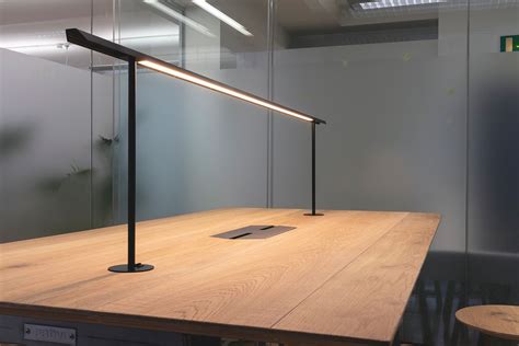 Beam Task Lighting | Ideal desk accessory | work light | Reading light | Integrated | Frövi | 책상 ...