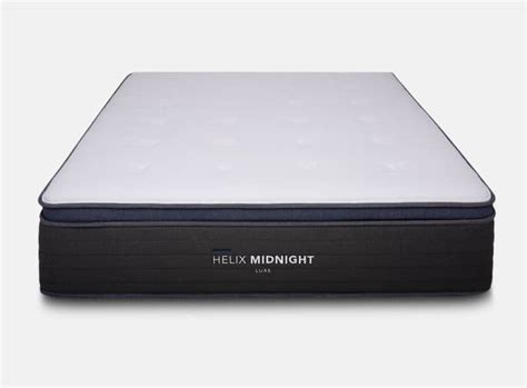 Helix Midnight LUXE Mattress Review | Apartment Therapy