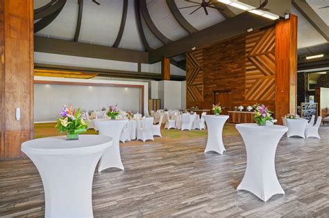 Hilton Garden Inn Kauai Wailua Bay - Hotel Wedding Venues - Kapaa, HI - WeddingWire