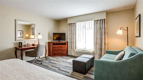 Hotel Suites in Westford, MA - Hampton Inn & Suites