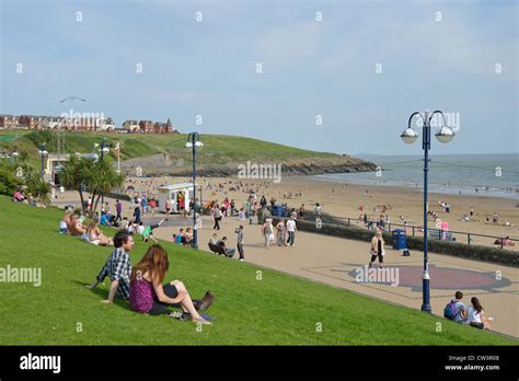 Beach and seafront view, Barry Island, Barry, Vale of Glamorgan, Wales ...