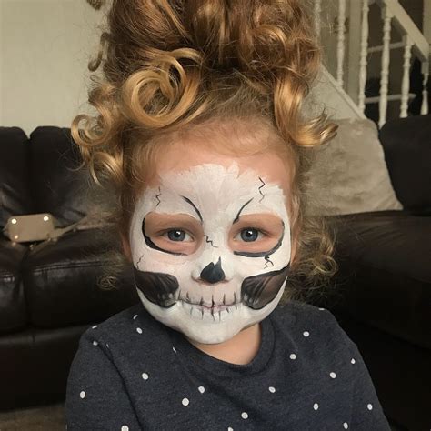 Kids skull Halloween makeup inspo facepaint | Maquiagem para o dia das bruxas, Maquiagem ...