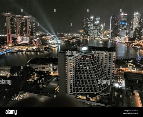 Singapore Marina Bay at night Stock Photo - Alamy