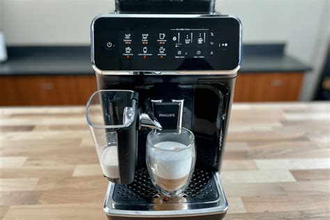 Philips 3200 LatteGo Review: Easy And Solid Super Automatic Espresso Machine