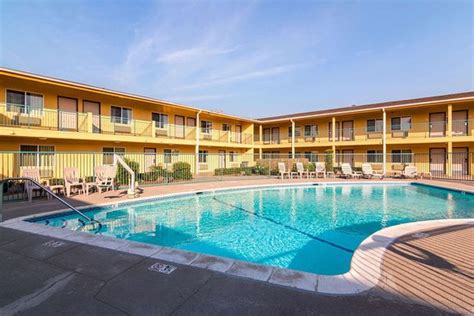 QUALITY INN & SUITES NEAR DOWNTOWN BAKERSFIELD $55 ($̶6̶4̶) - Updated 2019 Prices & Hotel ...