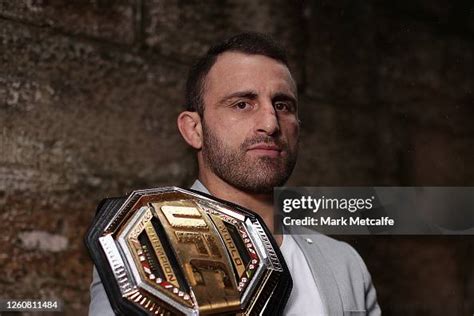 UFC featherweight champion Alex Volkanovski poses with his UFC belt ...