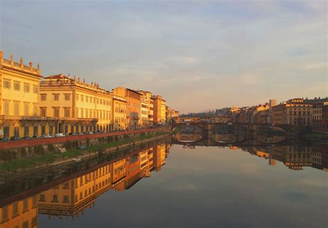 a glimpse at Ponte Santa Trinita