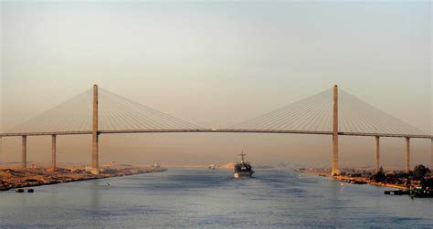 Egypt set to re-open bridge over Suez Canal | Container Management