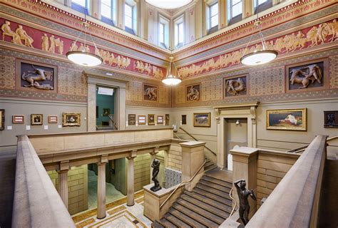 Hire Manchester Art Gallery | Victorian Hall | VenueScanner