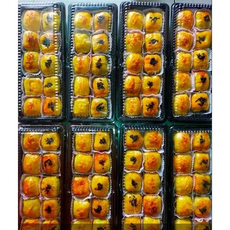 Jual ISI 20 / / KUE BOLEN / Jakarta Cheese Factory Bolen /MOLEN PISANG ...