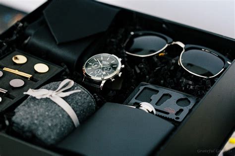 Men's Gift Box, Complete Men's Gift Set, Men's Watch, Sunglasses, Flask ...