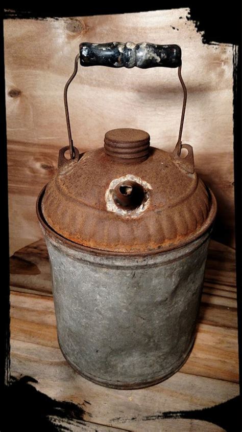 Vintage Metal Gas Can 1 Gallon / Old Metal Can / Collectible - Etsy