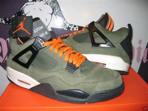 Air Jordan IV 2005 Retro - Undefeated (UNDFTD) - Olive - Oiled Suede ...