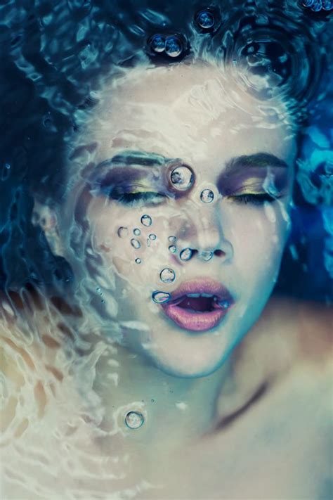 Pin by karin pennings on Fotografie Personen | Water photography, Water art, Portrait photography