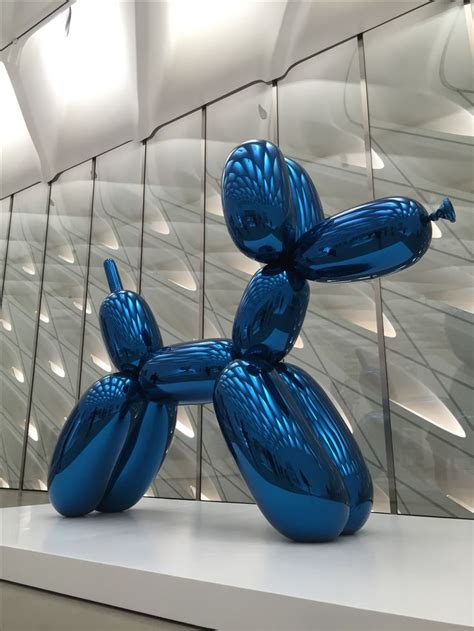 Balloon Dog (Blue), Jeff Koons 1994-2000 | The Broad, LA | Balloon dog ...