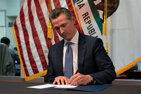 Gavin Newsom signs 2 laws to support local government response to COVID ...