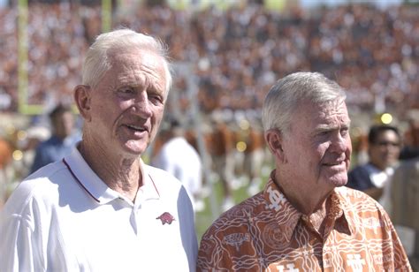 Remembering Coach Broyles | Arkansas Razorbacks