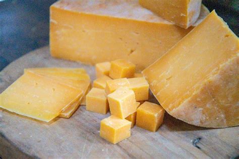 How to Make Cheddar Cheese - Homesteaders of America