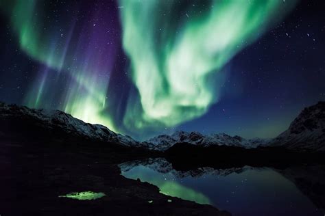 The 6 Best Places to See the Northern Lights in Greenland (2019-2020)