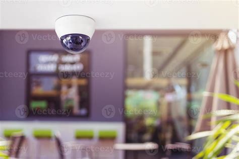 Security camera setup, cctv installation 19932019 Stock Photo at Vecteezy