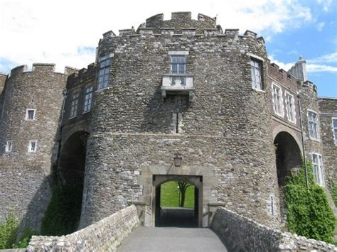 The Ghosts of Dover Castle, Kent | Haunted Rooms®