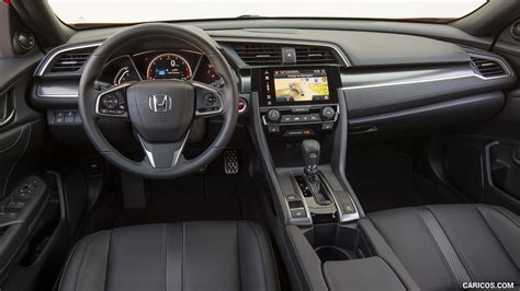 Honda Civic Hatchback | 2017MY | Interior, Cockpit