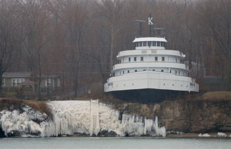 Benson Ford 1/3/15 House boat, boat house, ship house. | Put-in-bay ...