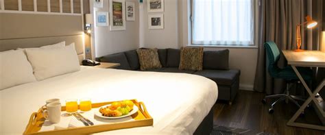 Standard Rooms | Rooms | London - Shepperton Hotel