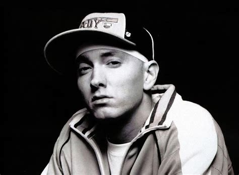 Celebrity Eminem - Weight, Height and Age